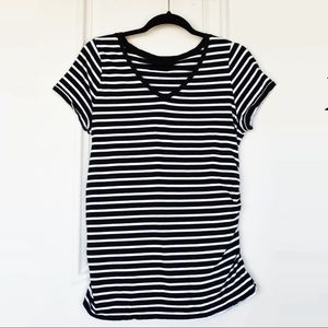 Maternity V-Neck Stripe Top | Liz Lange